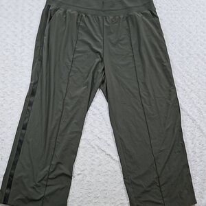 Athleta Womens Size 24 Nolita Wide Leg Olive Green Pant Lightweight Casual Yoga
